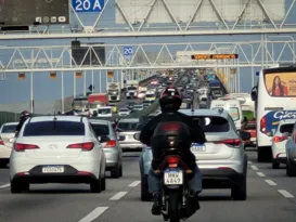 Imagem ilustrativa da imagem Manhã de congestionamento na Ponte Rio-Niterói