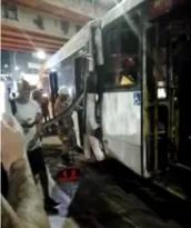 Imagem ilustrativa da imagem Acidente entre três ônibus deixa 18 feridos no Caju; vídeo
