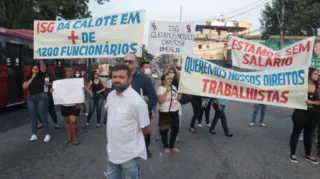 Imagem ilustrativa da imagem Ex-funcionários de hospital voltam a protestar em Niterói