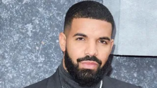Imagem ilustrativa da imagem Drake cancela show em Lollapalooza Brasil 2023