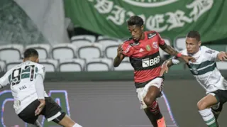 Imagem ilustrativa da imagem Flamengo estreia no Brasileirão 2023 em partida contra o Coritiba