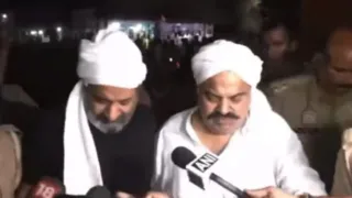 Imagem ilustrativa da imagem Ex-político e irmão são assassinados ao vivo em TV na índia