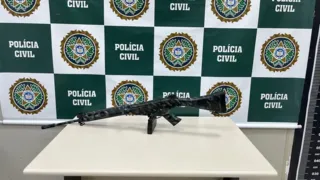 Imagem ilustrativa da imagem Polícia encontra fuzil roubado da Marinha na Baixada Fluminense