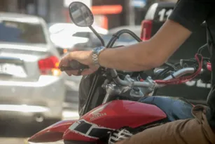 Imagem ilustrativa da imagem Últimos dias de pré-cadastro em aplicativo para mototaxistas no Rio