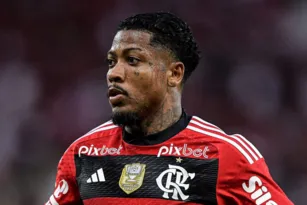 Imagem ilustrativa da imagem Jogador do Flamengo é multado e afastado por indisciplina