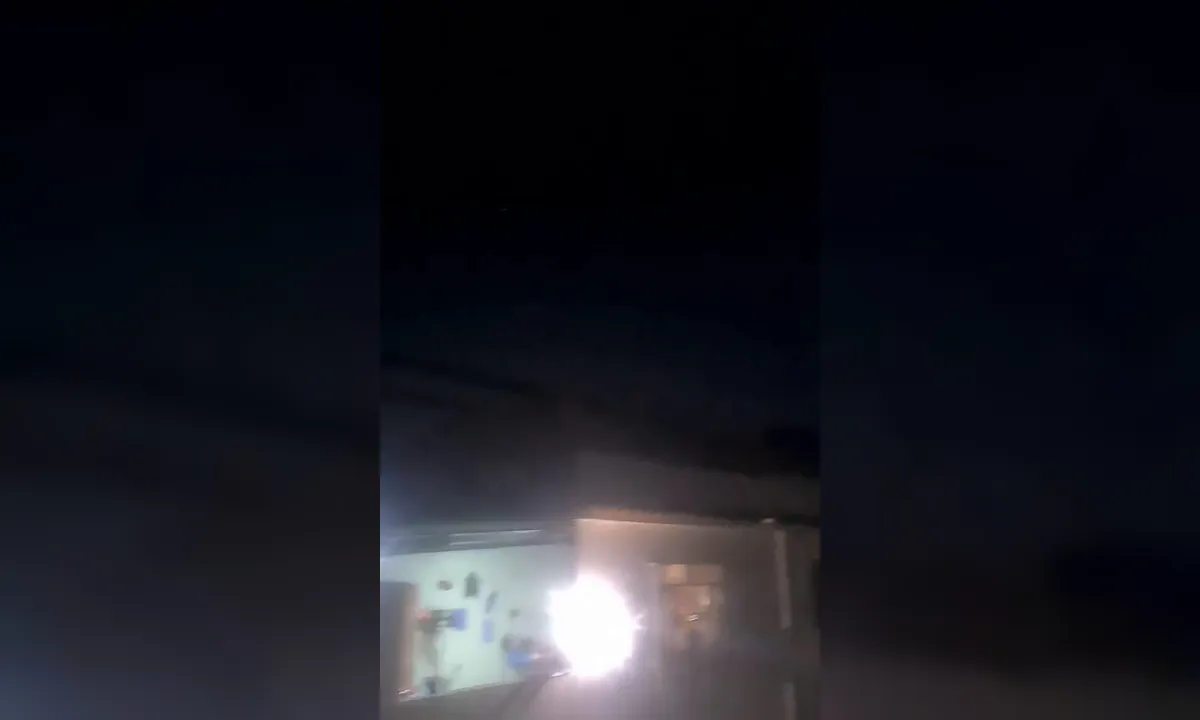 Vídeos: dois baleados em tiroteio entre facções no Rio
