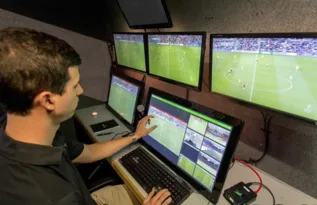 Imagem ilustrativa da imagem Árbitro de vídeo pode ser novidade no futebol carioca