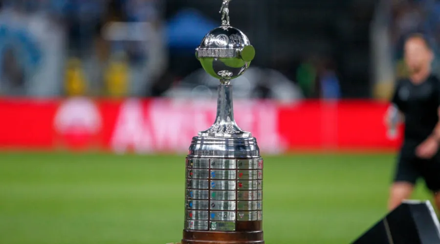 Imagem ilustrativa da imagem Com recorde de clubes na Libertadores, Brasileirão pode ver G6 virar até G9