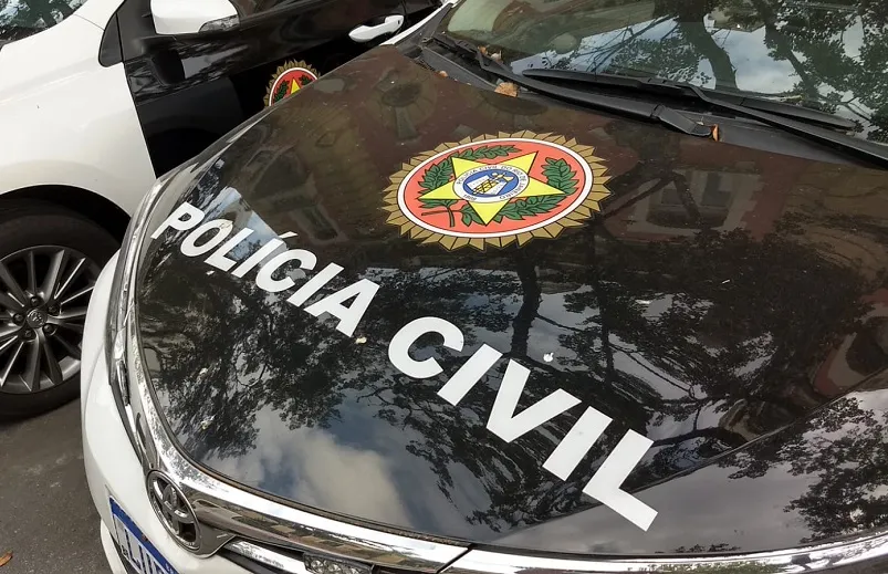 Imagem ilustrativa da imagem Polícia prende no Rio outro acusado da morte de pai e filho em SG