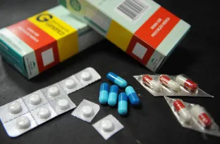 Imagem ilustrativa da imagem Farmacêuticas são multadas por venda de remédios acima do preço