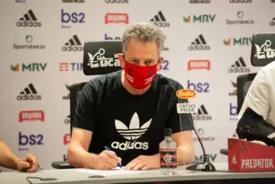 Imagem ilustrativa da imagem Presidente do Flamengo defende cobrança por transmissão