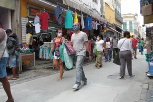 Imagem ilustrativa da imagem Intenção de consumo das famílias tem queda em julho