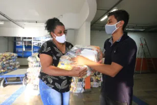 Imagem ilustrativa da imagem Entrega de cestas básicas a partir de segunda em Niterói
