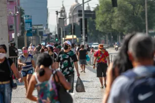 Imagem ilustrativa da imagem Brasil registra 1.283 mortes por covid-19 em 24 horas