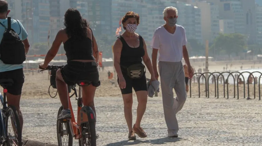 Imagem ilustrativa da imagem Uso de máscaras não é mais obrigatório em locais abertos no Rio