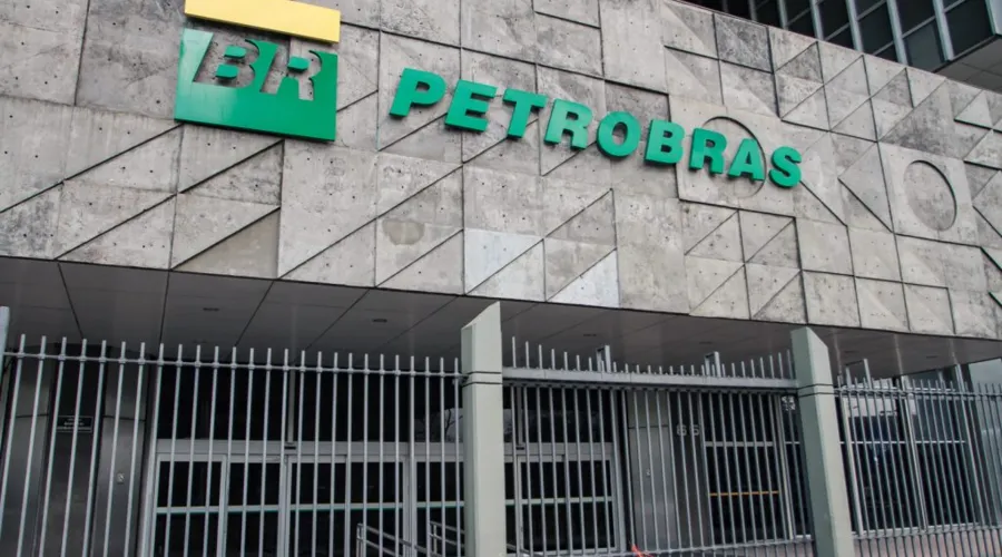 Imagem ilustrativa da imagem Petrobras abre inscrições para concurso com salário inicial de R$ 11 mil