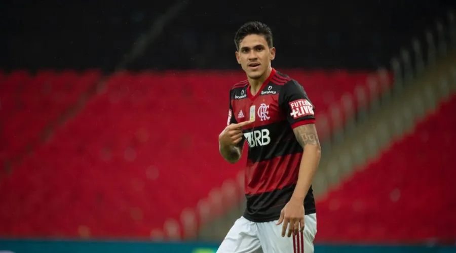 Imagem ilustrativa da imagem Exame aponta lesão e Pedro deve desfalcar Flamengo em decisão