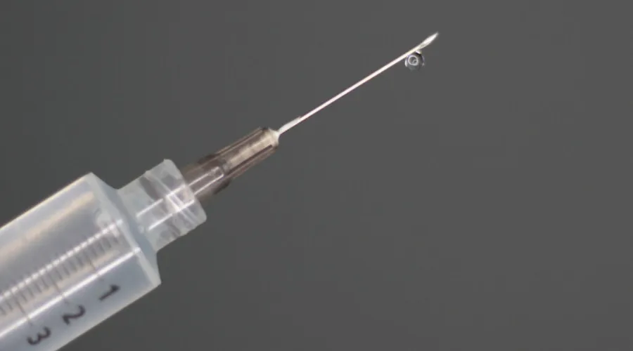 Imagem ilustrativa da imagem Anvisa recebe novo pedido para análise de vacina contra Covid-19