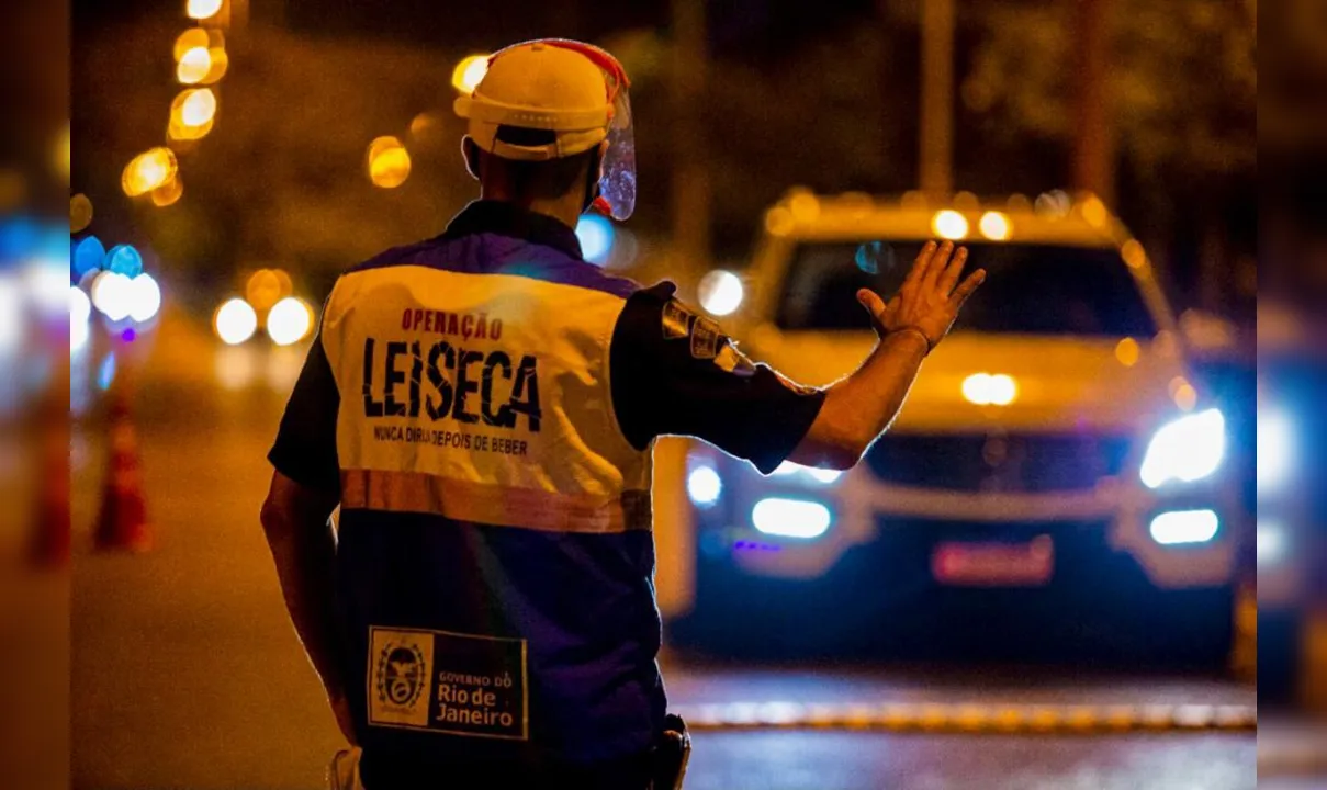 Imagem ilustrativa da imagem Motoristas são flagrados embriagados no último fim de semana em Niterói