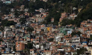 Imagem ilustrativa da imagem Covid-19: projeto ensina isolamento seguro em favelas do Rio