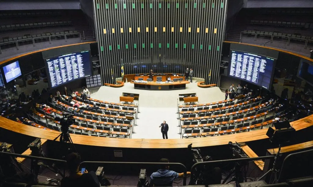 Brasília – Plenário da Câmara dos Deputados antes do inicio da discussão do relatório do Impeachment (Antônio Cruz/Agência Brasil)