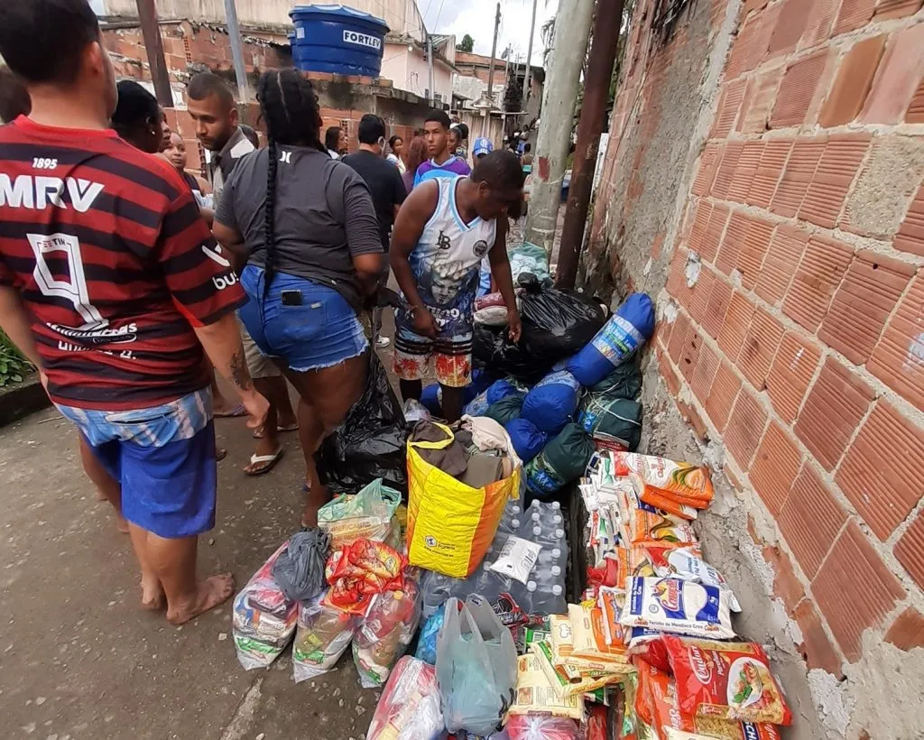 Imagem ilustrativa da imagem Saiba como ajudar vítimas de desabamento em São Gonçalo