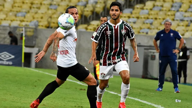 Imagem ilustrativa da imagem Fluminense empata com o Bragantino e cai na tabela