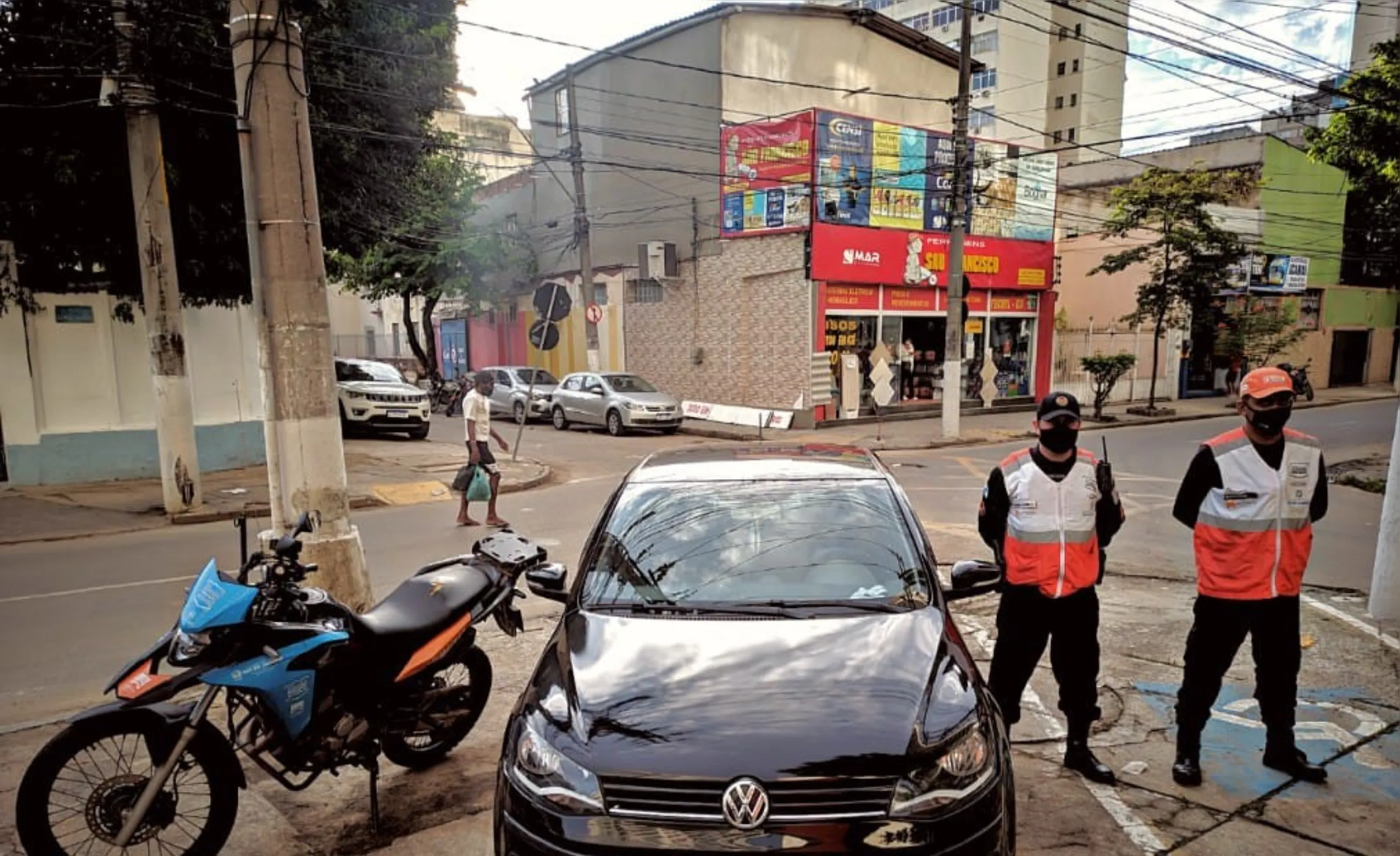 Imagem ilustrativa da imagem Carro furtado em Icaraí é recuperado por policiais