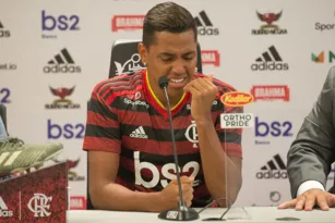 Imagem ilustrativa da imagem Em fim de contrato, atacante deve deixar o Flamengo