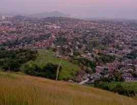 Imagem ilustrativa da imagem Operação no Complexo da Alma tem presos e fuzis apreendidos