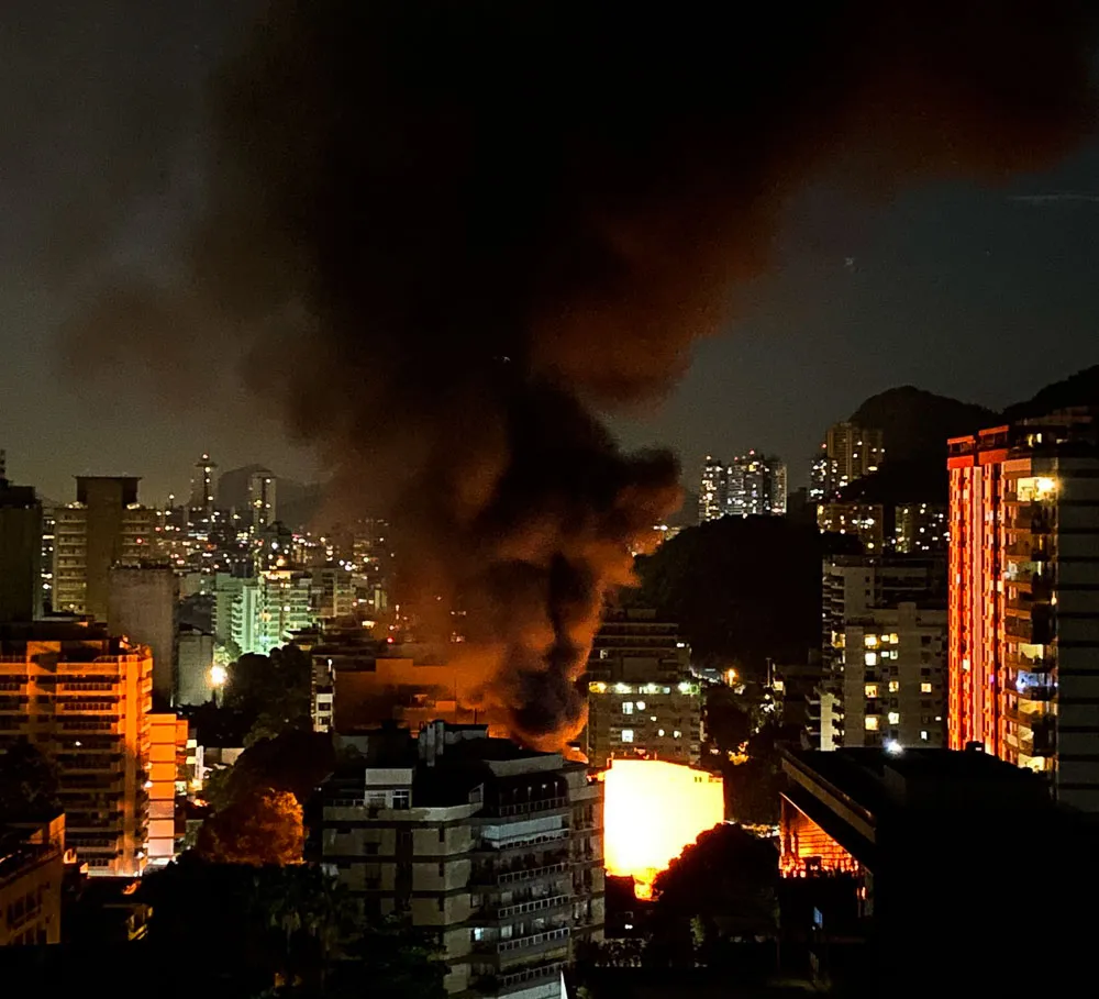 Imagem ilustrativa da imagem Incêndio atinge subestação da Light no Rio e moradores ficam sem energia