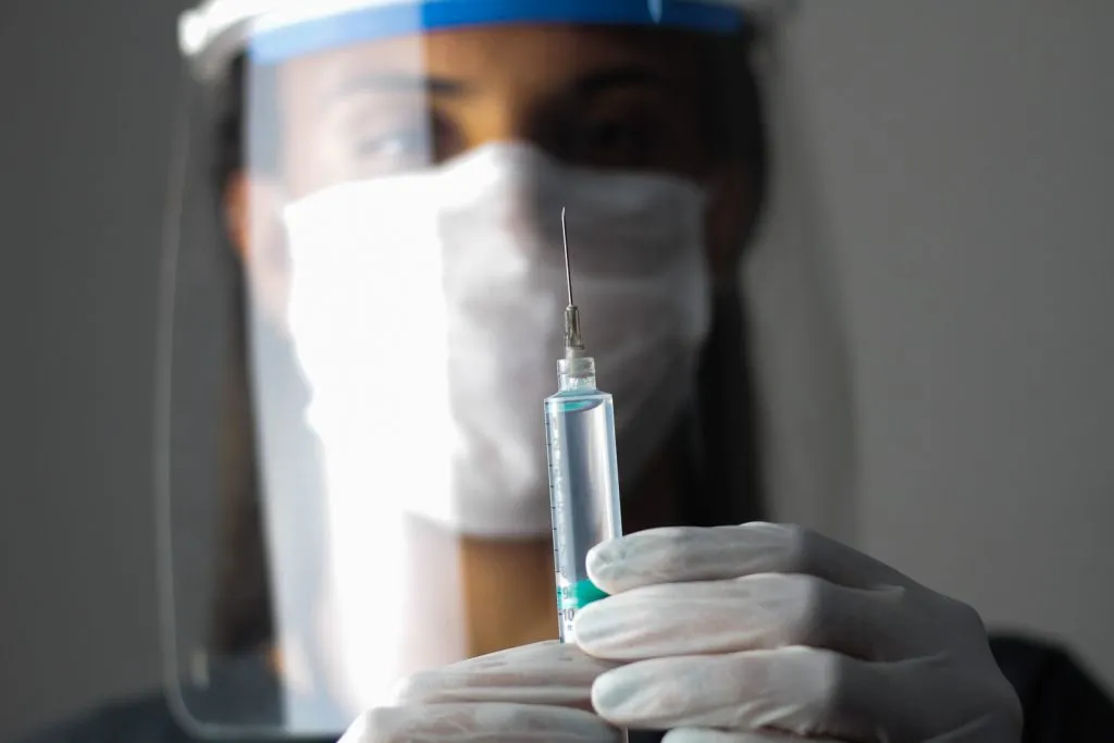 Imagem ilustrativa da imagem Anvisa aprova registro da vacina da Pfizer contra Covid-19