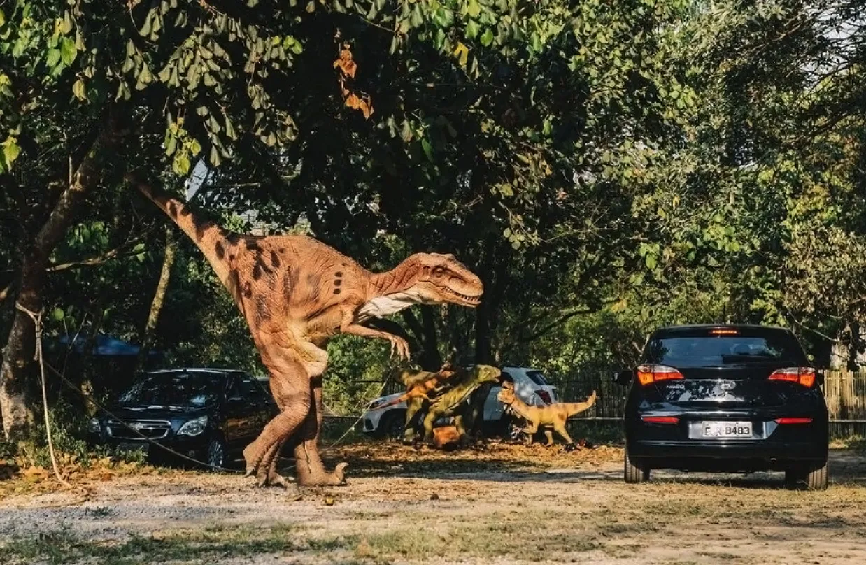 Imagem ilustrativa da imagem Dinossauros continuarão a solta no Rio até março