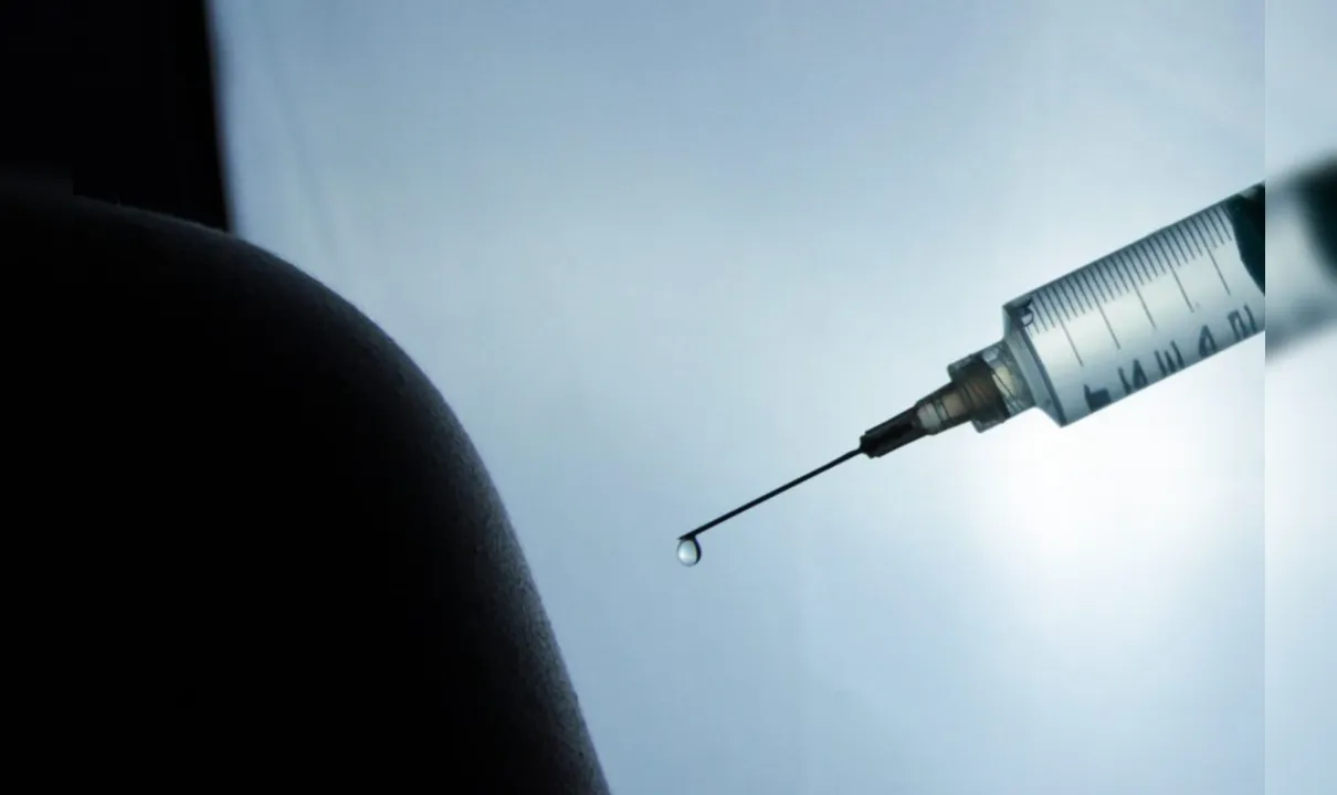 Imagem ilustrativa da imagem EUA dizem ter aplicado 165 milhões de doses de vacina contra coronavírus