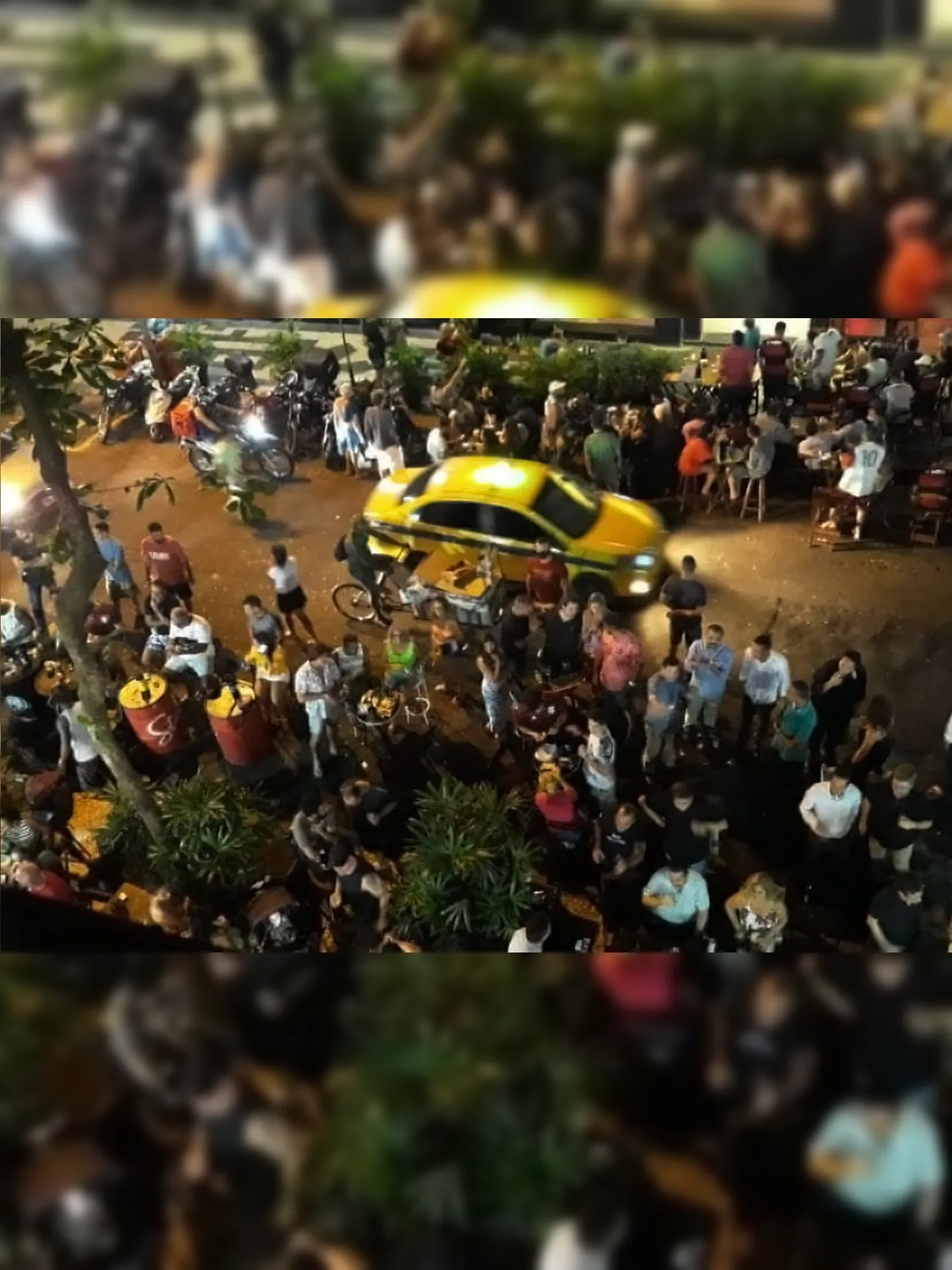 Imagem ilustrativa da imagem Bares cheios preocupam moradores de Copacabana, no Rio