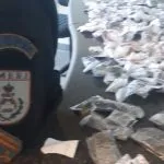 Imagem ilustrativa da imagem Apreendidos com mais de 150 pinos de cocaína em Niterói