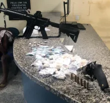 Imagem ilustrativa da imagem Presos com réplica de fuzil em Tanguá