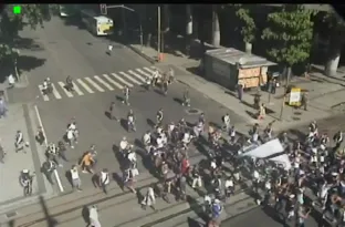 Imagem ilustrativa da imagem Vascaínos fazem protesto na Avenida Rio Branco, no Centro do Rio
