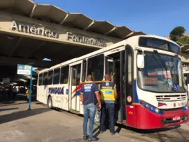 Imagem ilustrativa da imagem Detro fiscaliza ônibus no centro do Rio