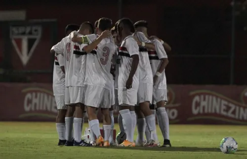 Imagem ilustrativa da imagem Flu perde Copa do Brasil Sub-17 com gol aos 50 do segundo tempo