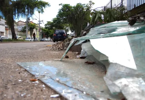 Imagem ilustrativa da imagem Alerta de risco para pedestres e pacientes da AFAC em Niterói