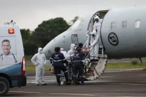 Imagem ilustrativa da imagem Manaus transfere pacientes com Covid-19 para outras capitais