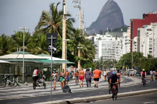 Imagem ilustrativa da imagem Saúde do Rio ameaça recuar flexibilização em caso de desrespeito às regras