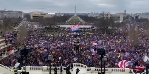 Imagem ilustrativa da imagem Democracia por um fio: apoiadores de Trump invadem Capitólio