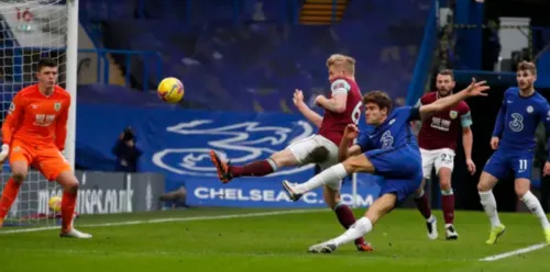 Imagem ilustrativa da imagem Chelsea derrota o Burnley e consegue primeira vitória com Tuchel