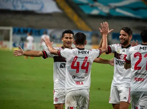 Imagem ilustrativa da imagem Flamengo vence Grêmio por 4 a 2 na Arena