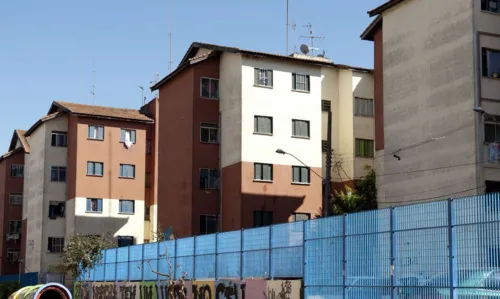 Prédios para moradores de baixa renda do Conjunto Habitacional Cingabur