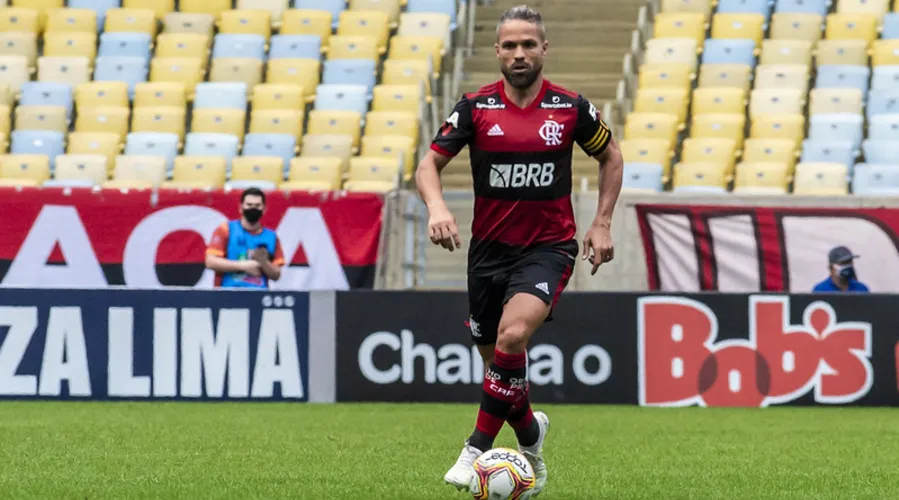 Imagem ilustrativa da imagem Diego usa YouTube para desabafar e escancara problemas do Flamengo