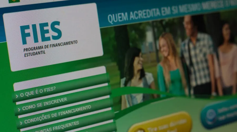 Imagem ilustrativa da imagem Bolsonaro edita regras para renegociação de dívidas do Fies