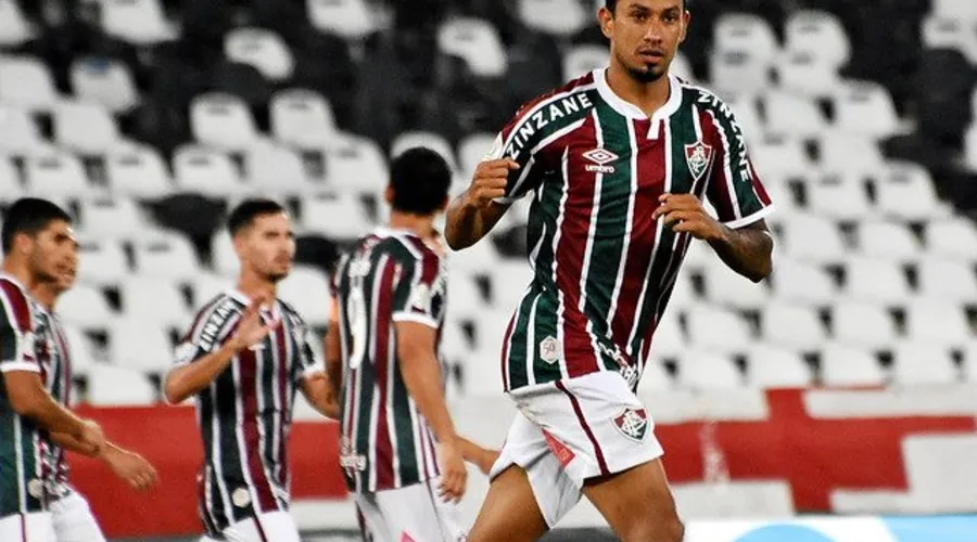 Imagem ilustrativa da imagem Fluminense vence Sport e se aproxima do G6